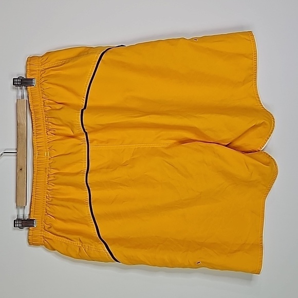 SPEEDO yellow XL swim shorts - Picture 4 of 5